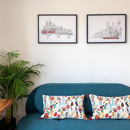 Bright Charming Apt With Terrace, Parking & Airco. Прага Екстериор снимка